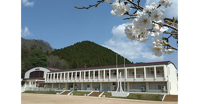 導入事例：セカンドGIGAに向けWi-Fi環境を整備。兵庫県朝来市内13校の機器を「キキNavi」で遠隔一括管理